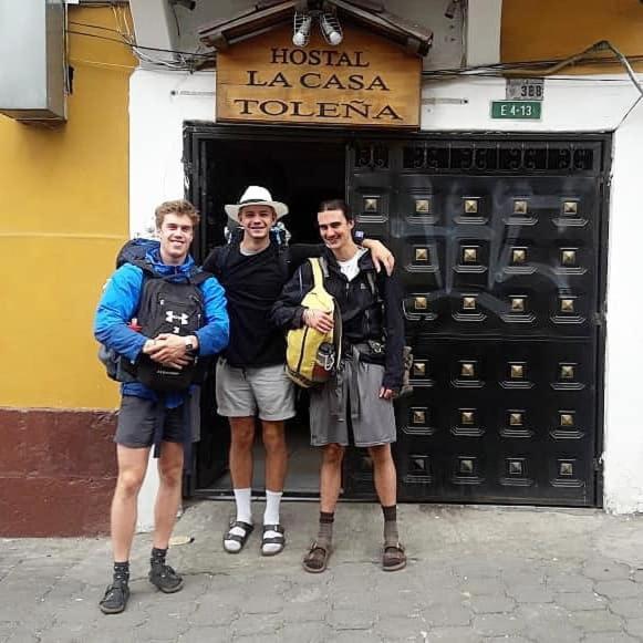 فندق Hostal La Casa Tolena Quito - Ecuador المظهر الخارجي الصورة