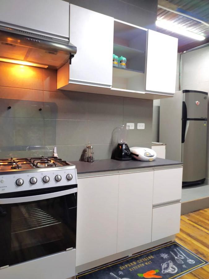 فندق Hostal La Casa Tolena Quito - Ecuador المظهر الخارجي الصورة