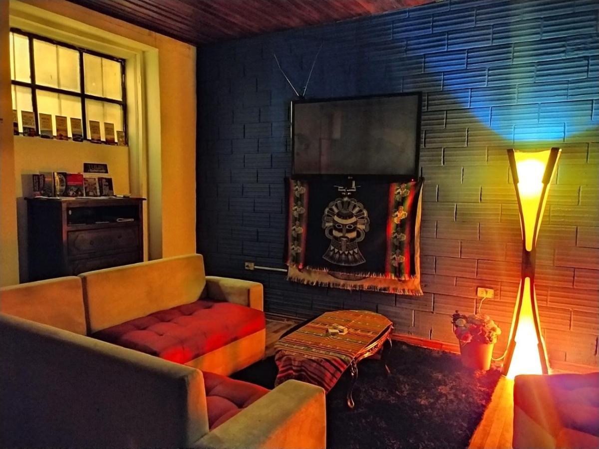 فندق Hostal La Casa Tolena Quito - Ecuador المظهر الخارجي الصورة