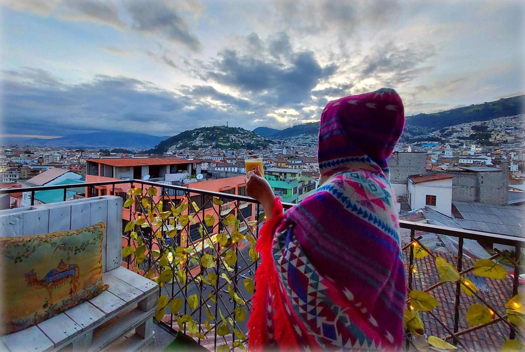 فندق Hostal La Casa Tolena Quito - Ecuador المظهر الخارجي الصورة